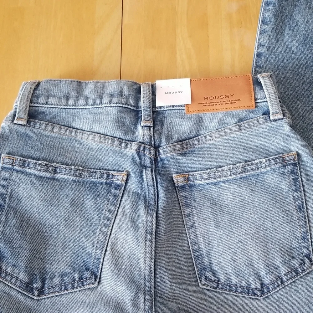 MOUSSY Flare Jeans - Picture 11 of 12